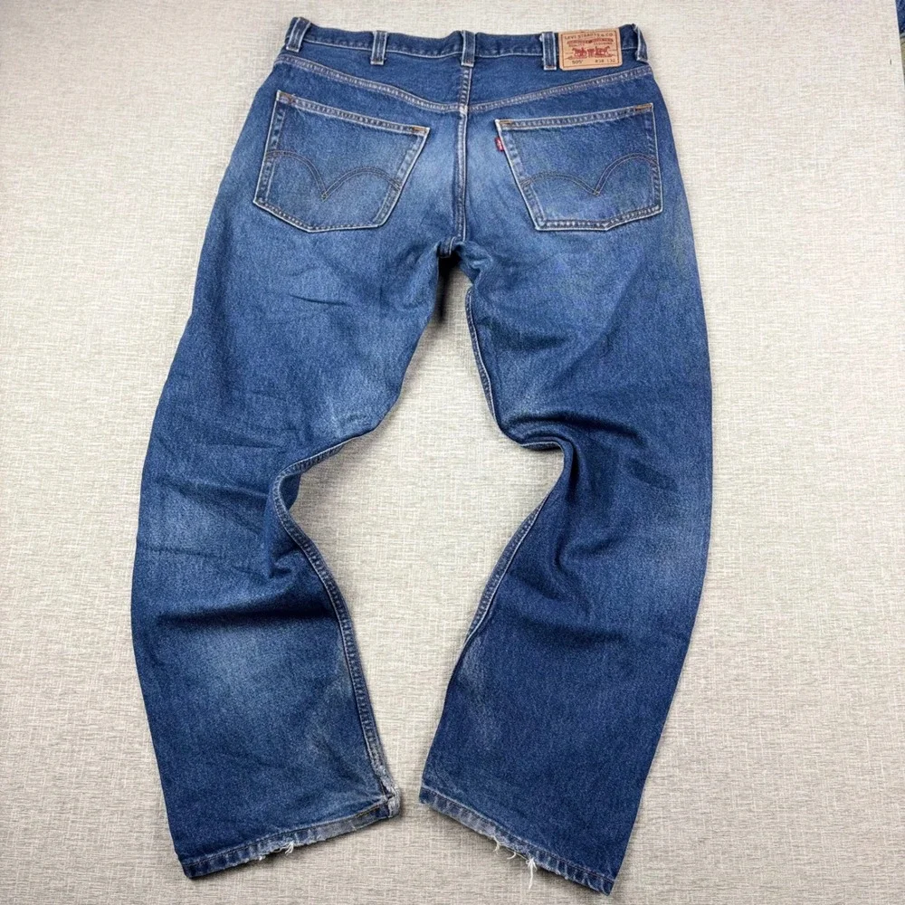 Vintage Levis 505 Mens 38x32 Slight Distress Jeans Thigh Faded Skate Denim